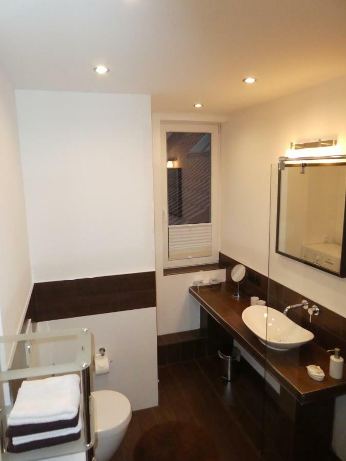 Ferienwohnung Janus Altstadt-Hameln Haus 2 Inklusive Parkplatz - Mit Und Ohne Terrasse Oder Loggia Hamelin Eksteriør bilde